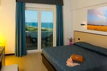 Ξενοδοχείο Jonico 4*